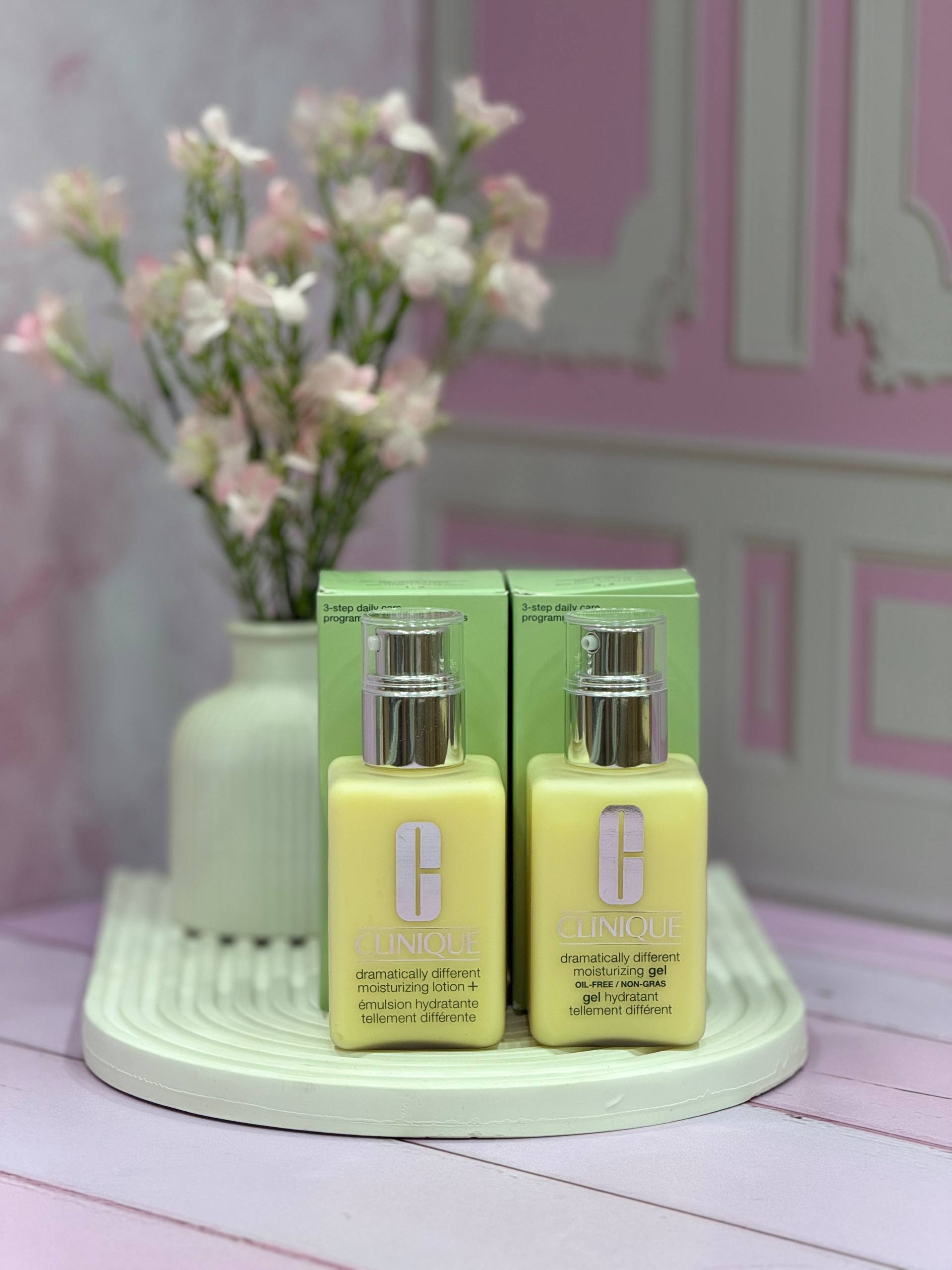 ژل مرطوب‌کننده و آبرسان کلینیک Clinique Dramatically Different Moisturizing Gel