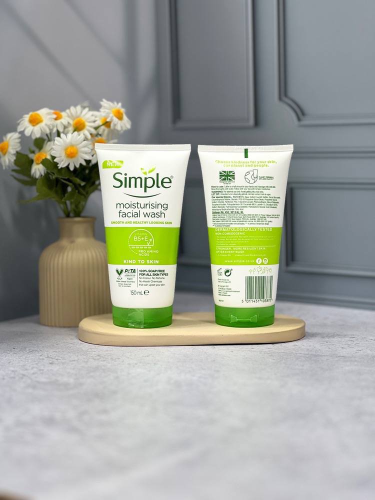 ژل شست و شو صورت سیمپل آبرسان مدل Moisturising